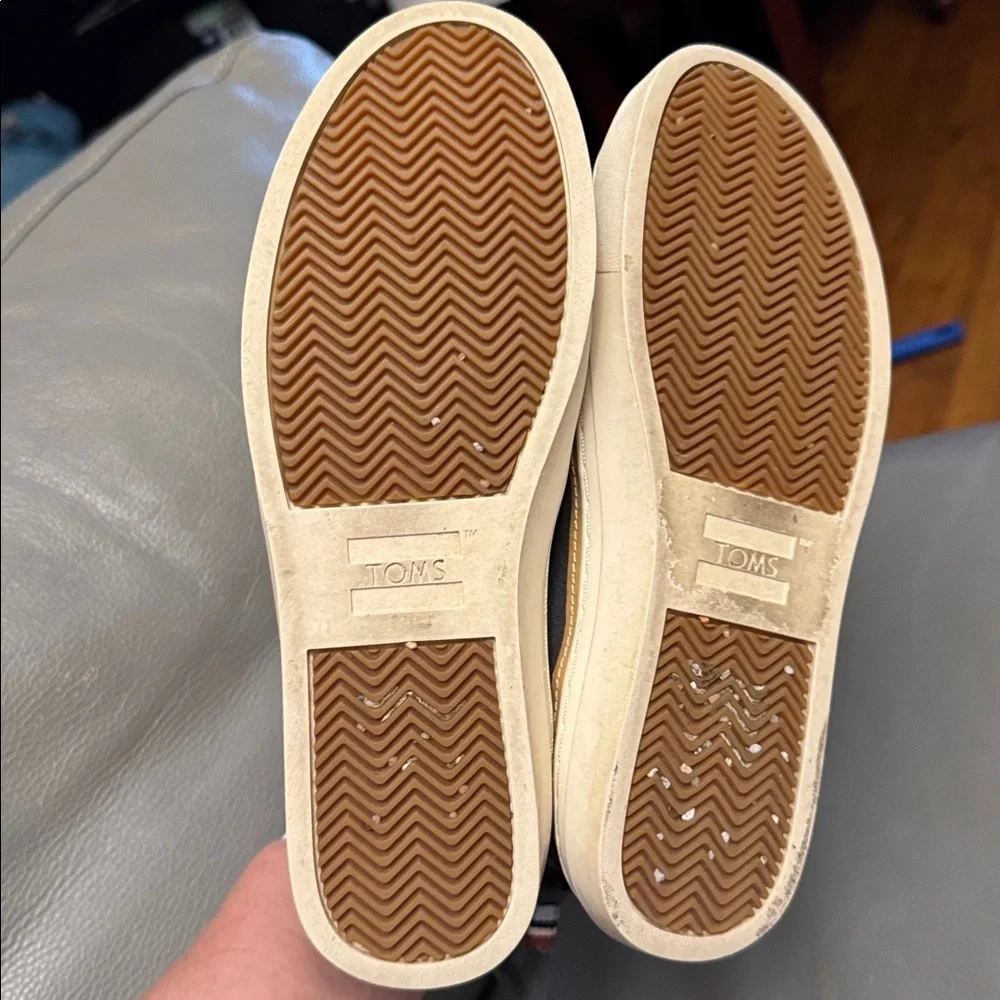 Toms Gray Faux Suede Fleece -Lined Slip-On Women’s Sneakers size 7.5